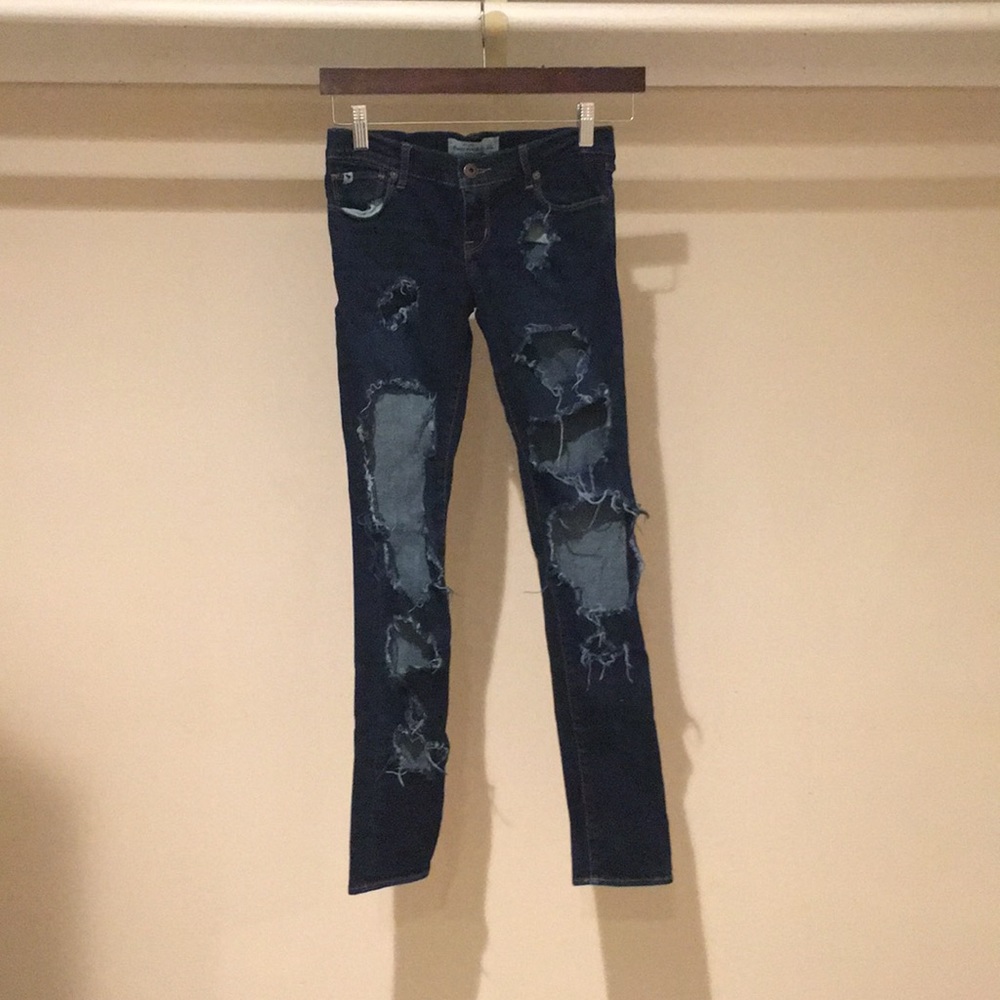 Ripped skinny jeans
